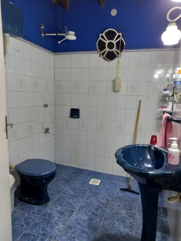 Baño, casa en venta mariano roque alonso, la concordia