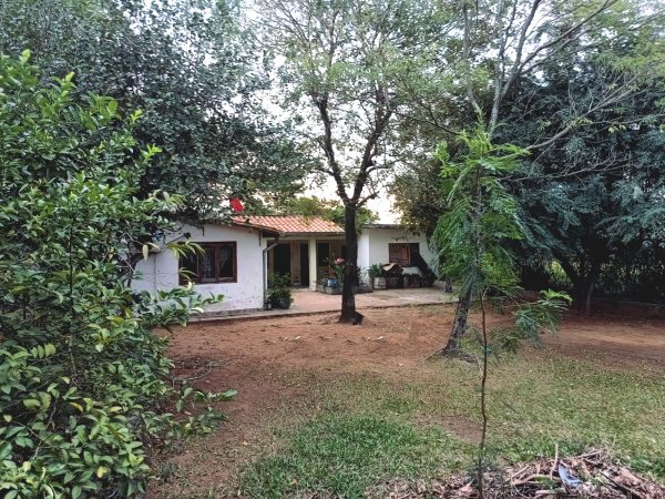 Casa Quinta en venta Frente a Rio Paraguay para remodelar o refaccionar.